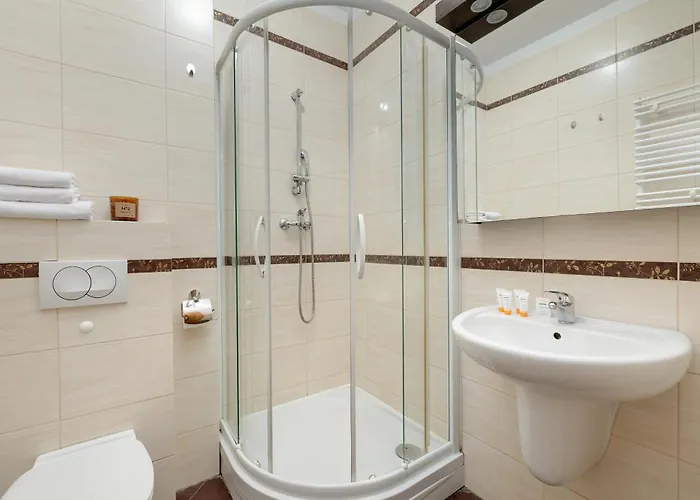 Trzy Korony Blisko Plazy By Renters Apartman *